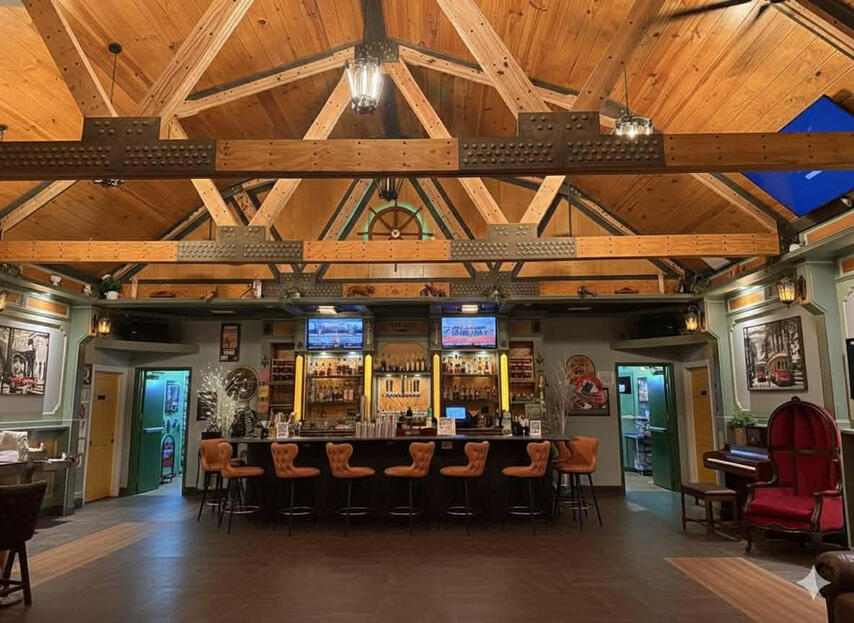 Tapyard Raleigh front room